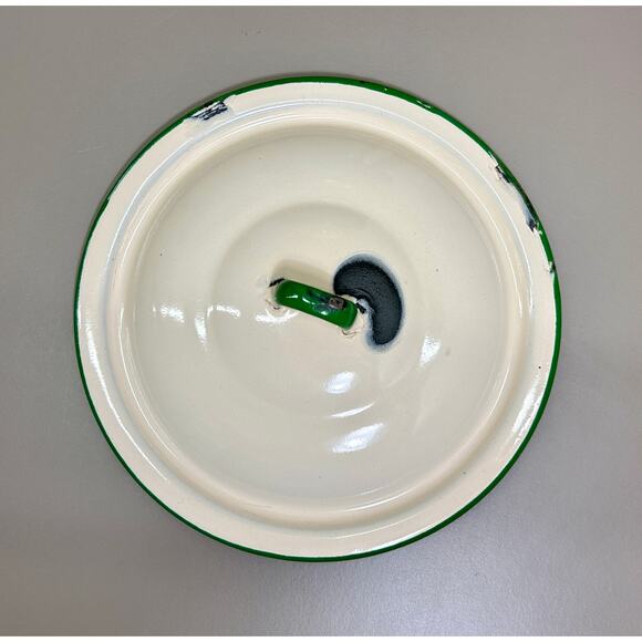 Mid-Century Farmhouse Cream & Green Enamelware 4 Qt Stock Pot - Lid + Steamer - Picture 7 of 8